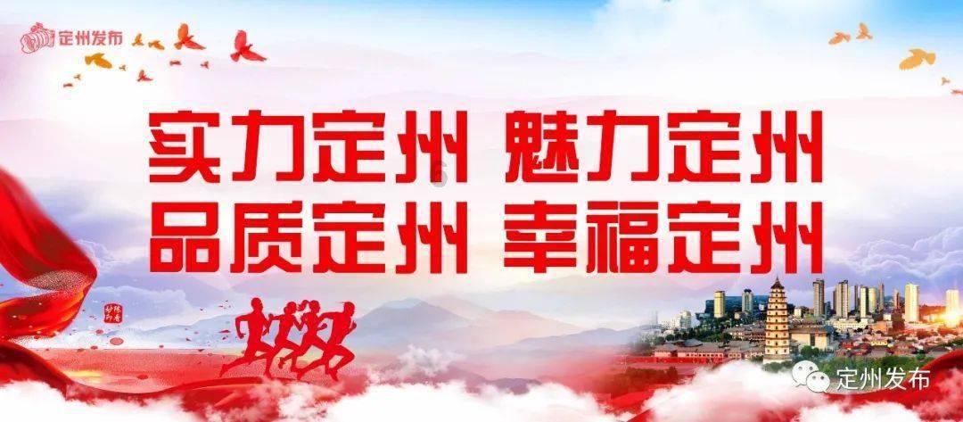 夏季热带海滩逃生