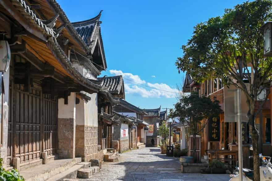 逃离火车站口